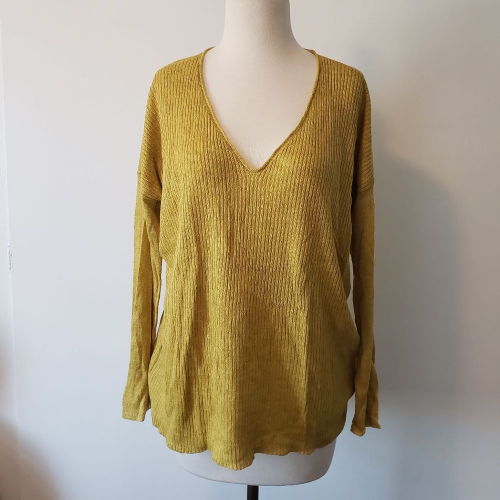 NWOT Eileen Fisher-V neck linen sweater-size small